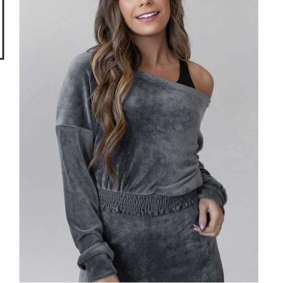 SAVVI Natasha Velour Velvet Sweater Cinched Gray Soft Large - Picture 1 of 8